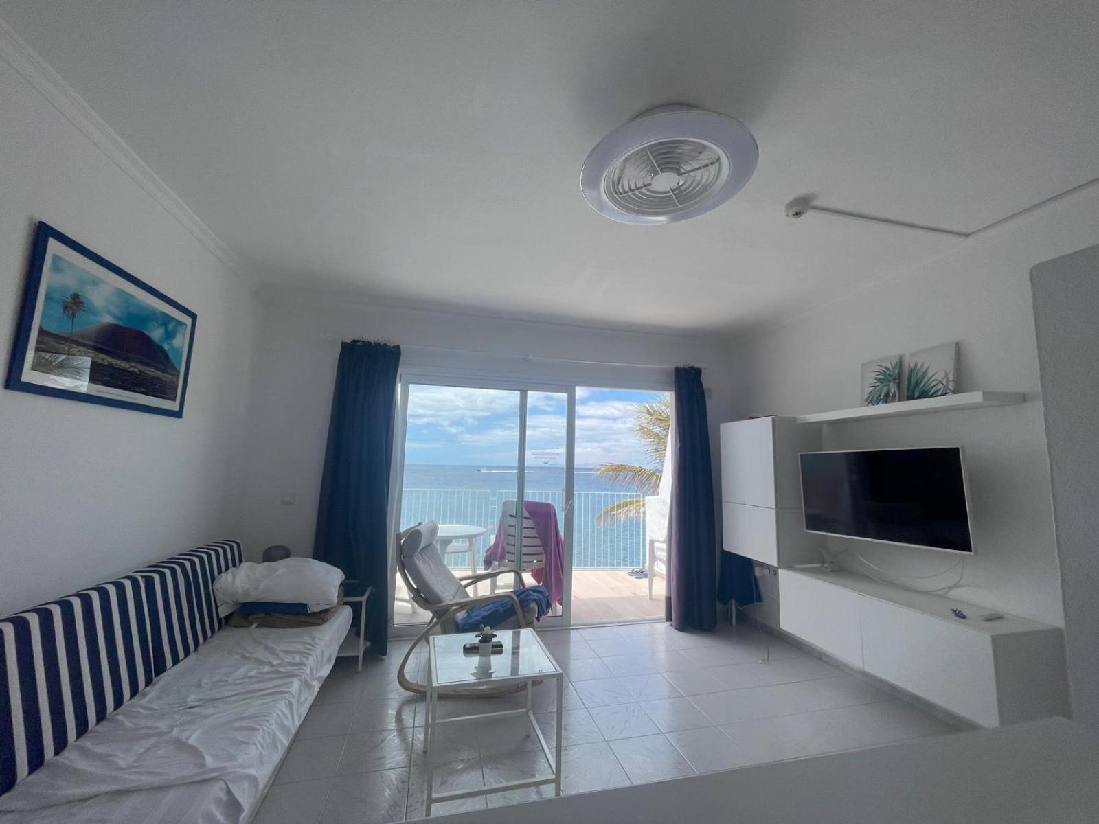 Apartamentos Cabrera ปูแอร์โตเดลคาร์เมน ภายนอก รูปภาพ